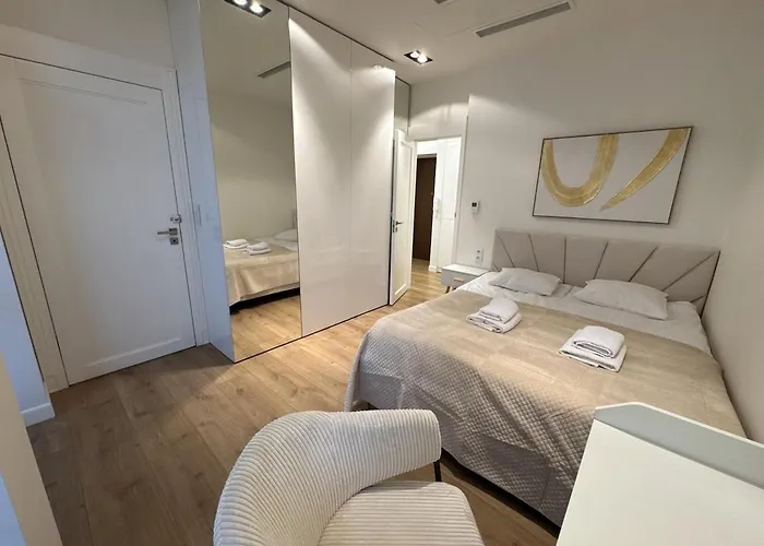 Old Town With Ac & Parking, 5 Min Main Sq & Kazimierz Kraków