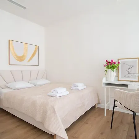 Old Town With Ac & Parking, 5 Min Main Sq & Kazimierz *