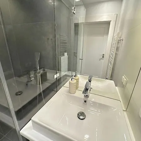 Free Garage Parking & Ac, Luxury - Old Town & Kazimierz 아파트 *