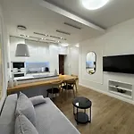 Old Town With Ac & Parking, 5 Min Main Sq & Kazimierz Cracovia