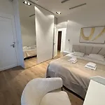 Old Town With Ac & Parking, 5 Min Main Sq & Kazimierz Cracovia